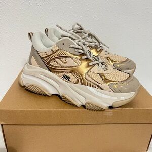 Steve Madden Vortex Gold Multi Women’s shoes 7.5